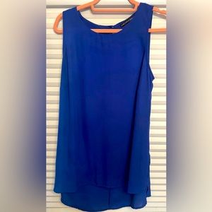 Harlowe & Graham blue sleeveless blouse size medium